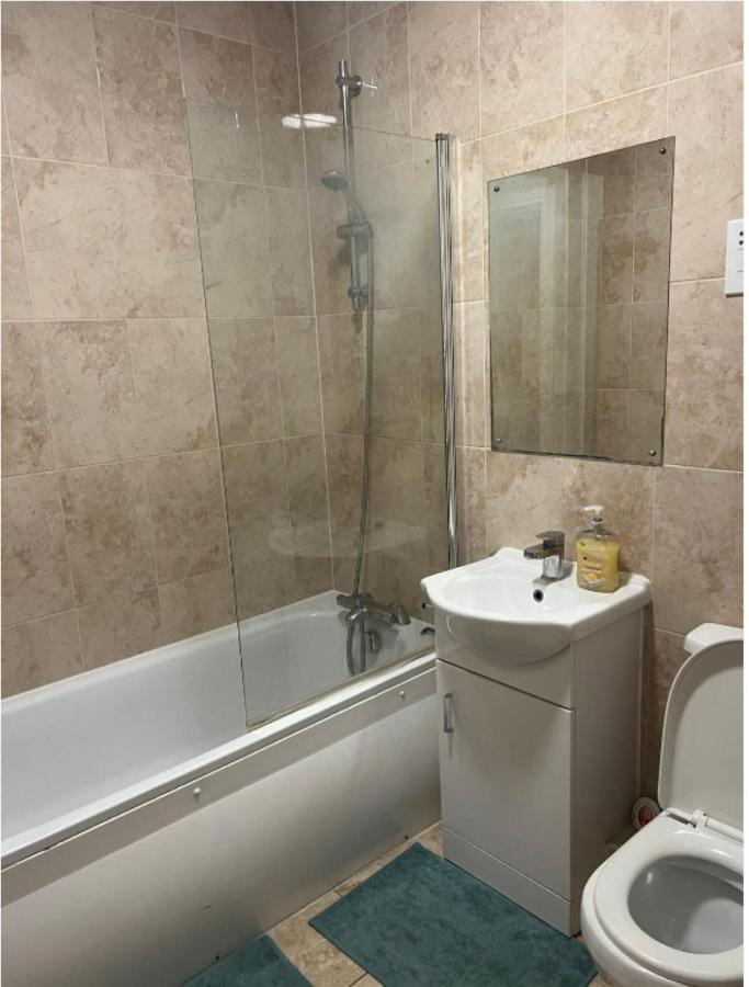 バーキングModern And Stylish 1Bed Flatアパートメント エクステリア 写真
